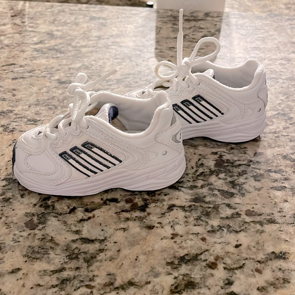 Toddler Boy Adidas sneakers